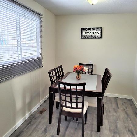 Cozy 4 Bedroom Townhouse - Peaceful Feel Of Home Winnipeg Exterior foto