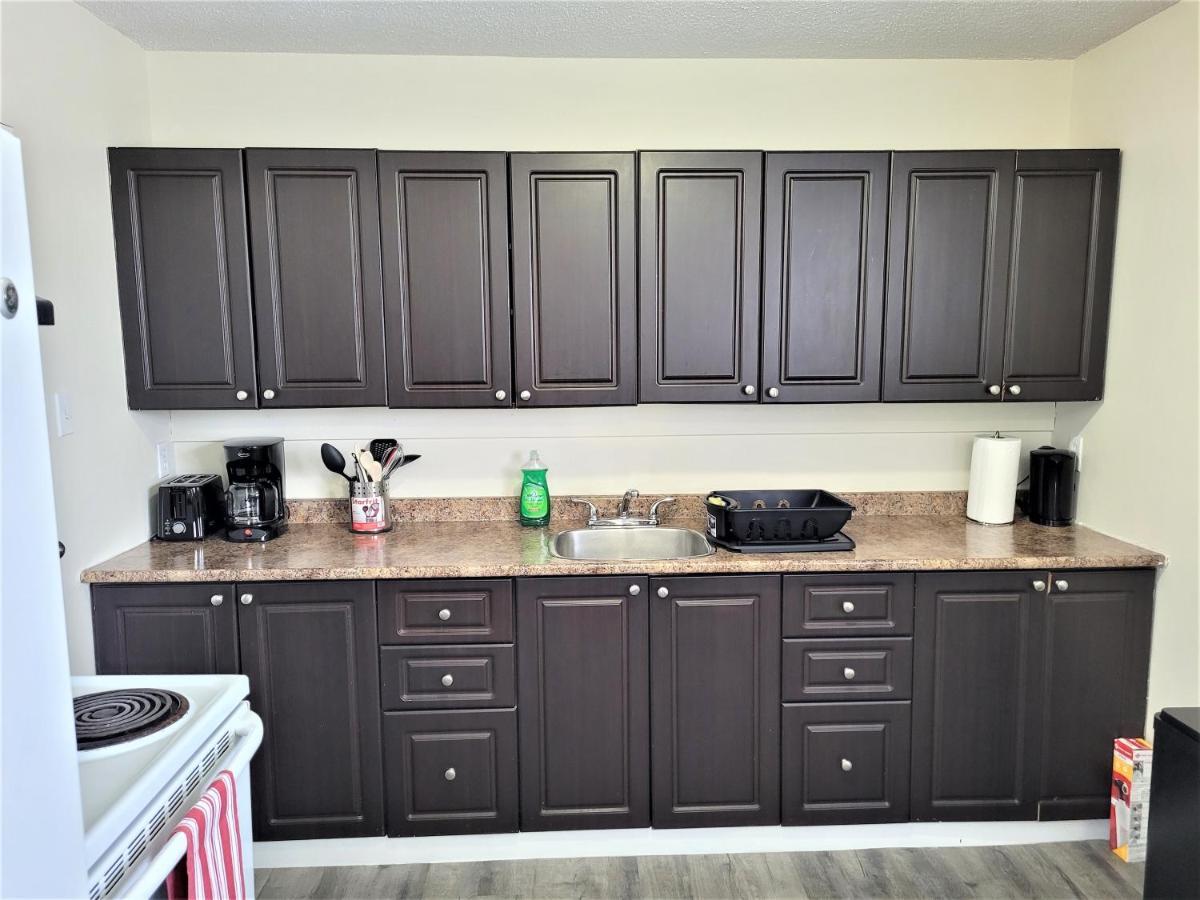 Cozy 4 Bedroom Townhouse - Peaceful Feel Of Home Winnipeg Exterior foto